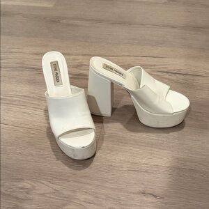 Steve Madden Cream Platform Mules
